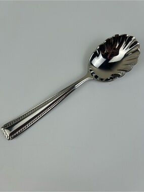 SALE! Oneida Flourish Sugar Shell Spoon 18/10 Stainless Steel Forged Rope Edge